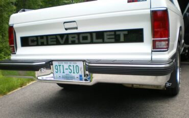 Chevrolet-s-10-pickup-12-ton-nominal-1991-white-2
