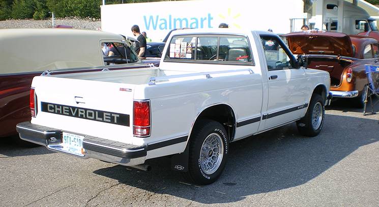Chevrolet-s-10-pickup-12-ton-nominal-1991-white