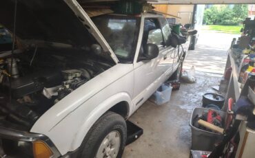 Chevrolet-s-10-pickup-12-ton-nominal-1994-white