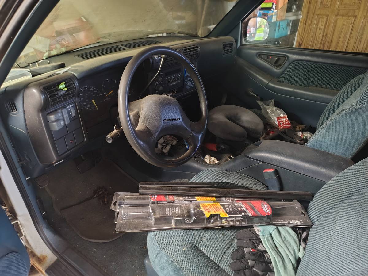 Chevrolet-s-10-pickup-12-ton-nominal-1994-white-7