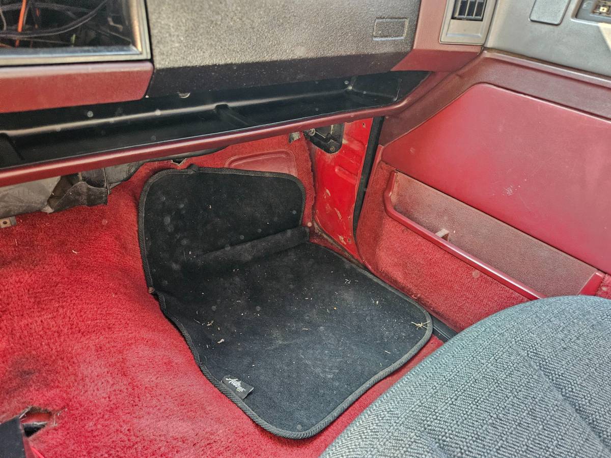 Chevrolet-s10-1984-13