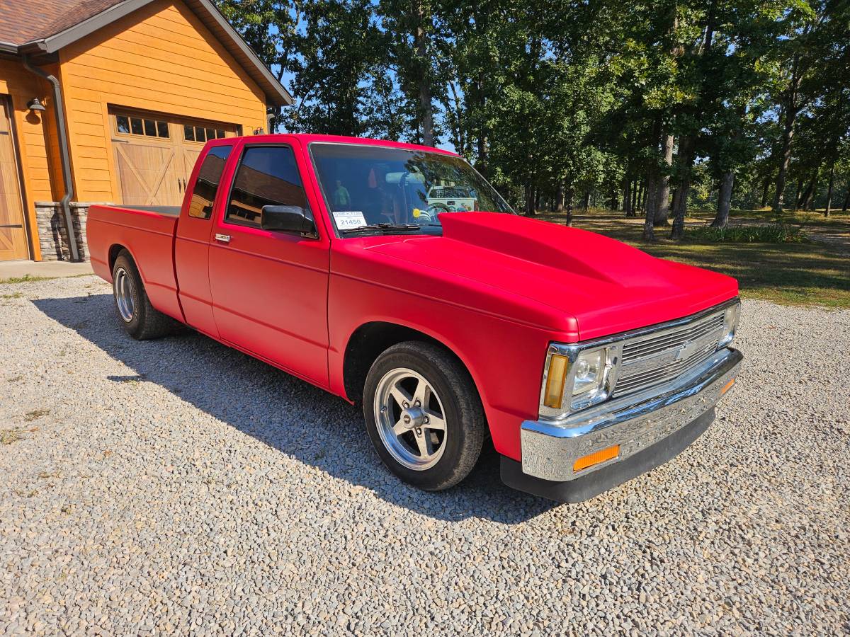 Chevrolet-s10-1984-17