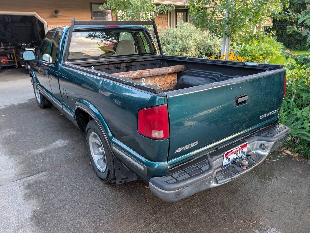 Chevrolet-s10-1988-green-3