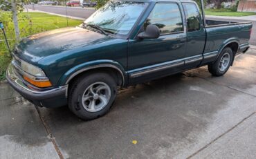 Chevrolet-s10-1988-green