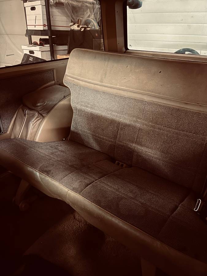 Chevrolet-s10-blazer-1984-brown-5