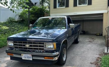 Chevrolet-s10-pickup-1985-blue-1