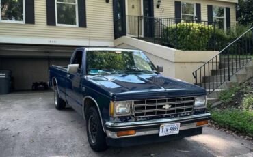 Chevrolet-s10-pickup-1985-blue