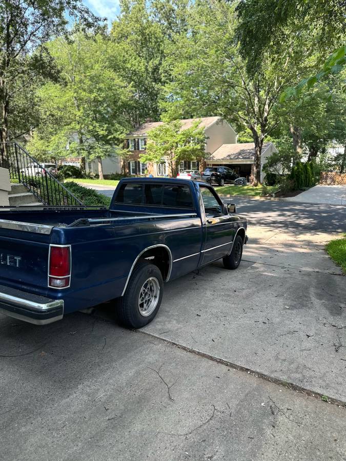 Chevrolet-s10-pickup-1985-blue-4