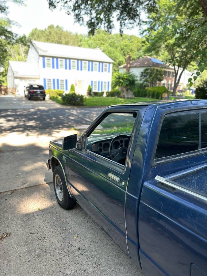 Chevrolet-s10-pickup-1985-blue-5