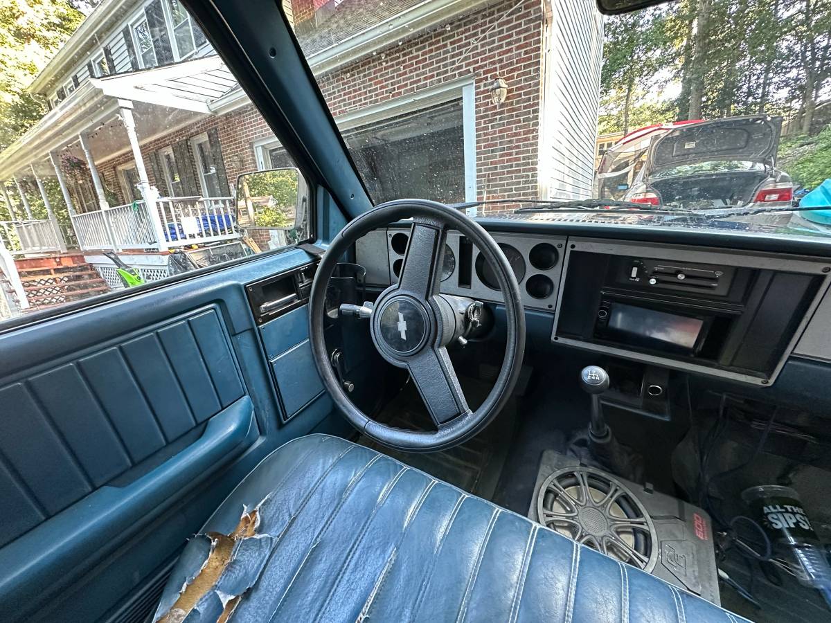 Chevrolet-s10-pickup-1985-blue-8