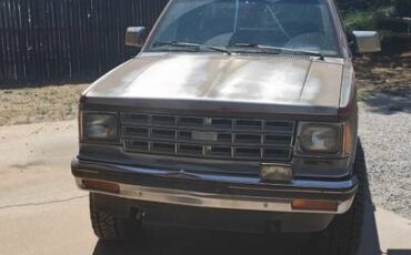 Chevrolet-s10-pickup-1986-red-1