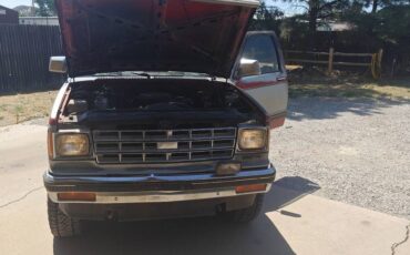 Chevrolet-s10-pickup-1986-red-7