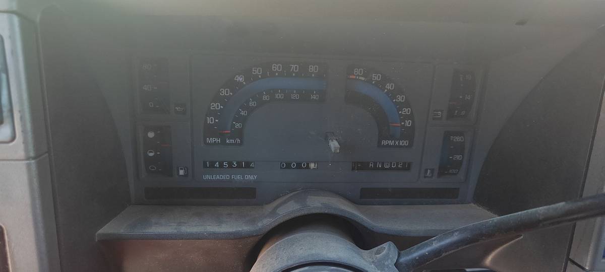 Chevrolet-s10-pickup-1986-red-9
