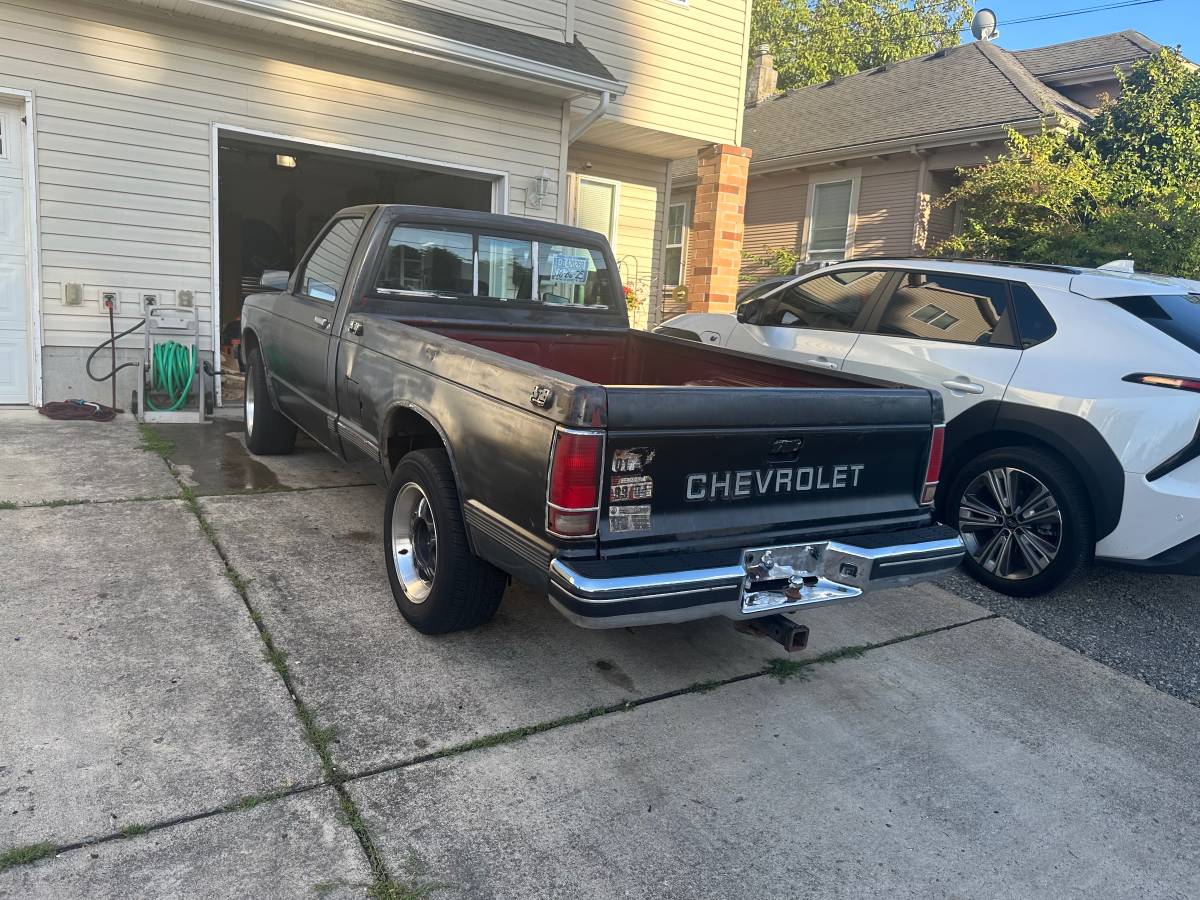 Chevrolet-s10-pickup-1991-black-4