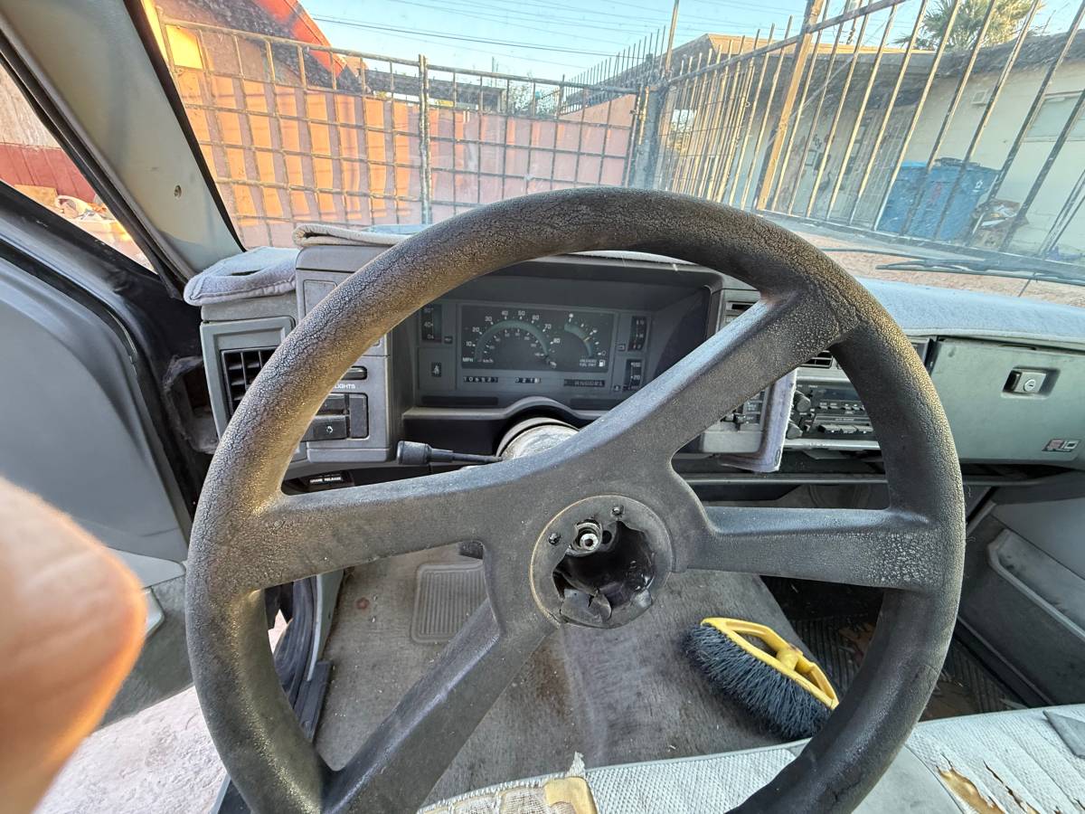 Chevrolet-s10-pickup-1993-black-4