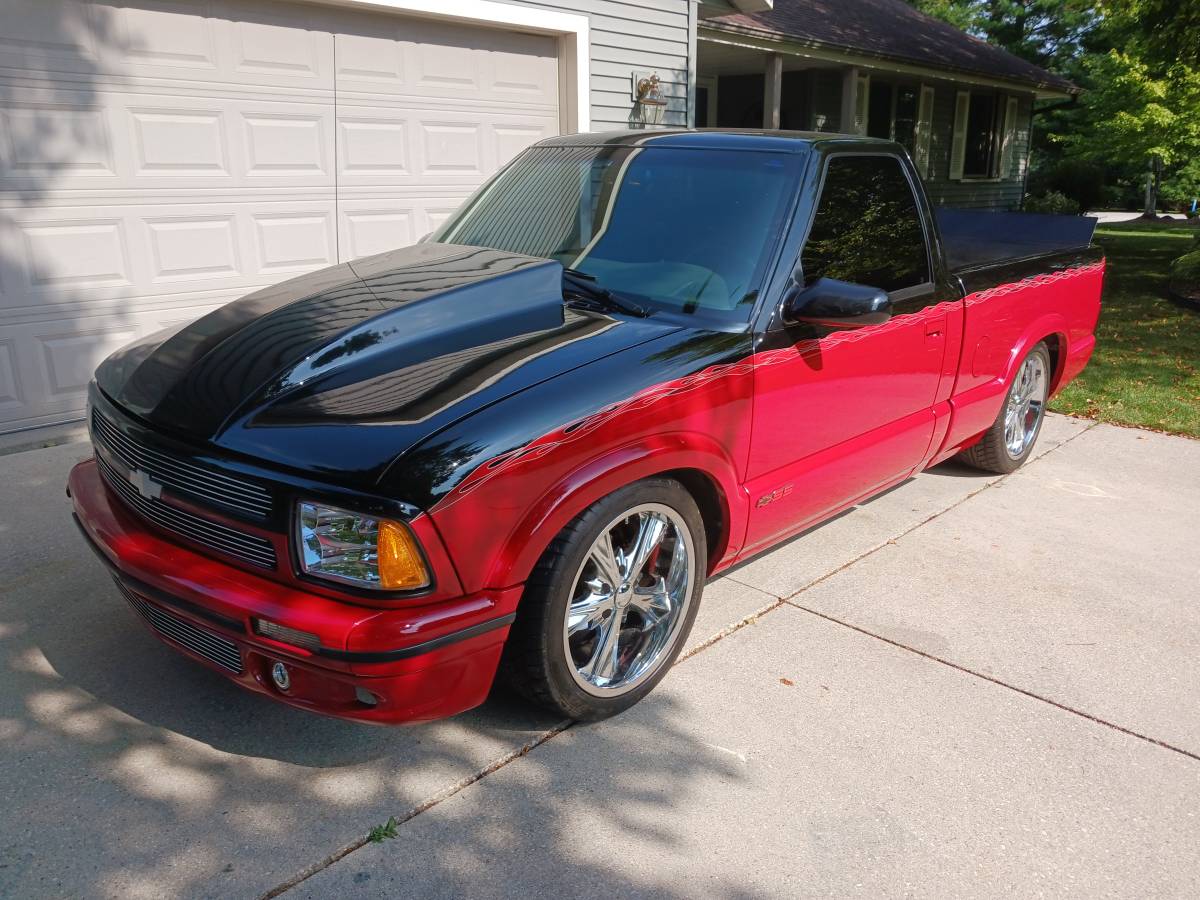 Chevrolet-s10-super-sport-pickup-1994-custom-2