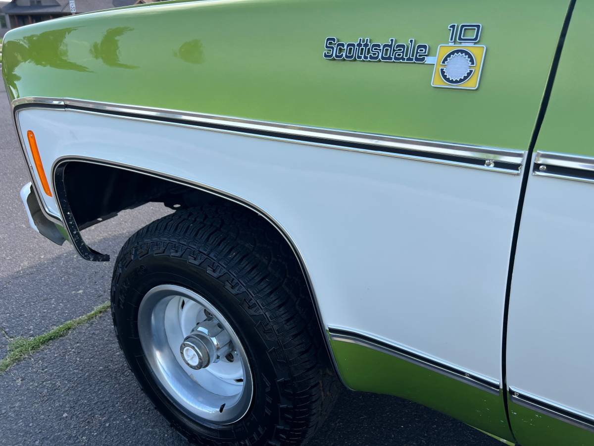 Chevrolet-scottdale-10-4x4-1975-green-19