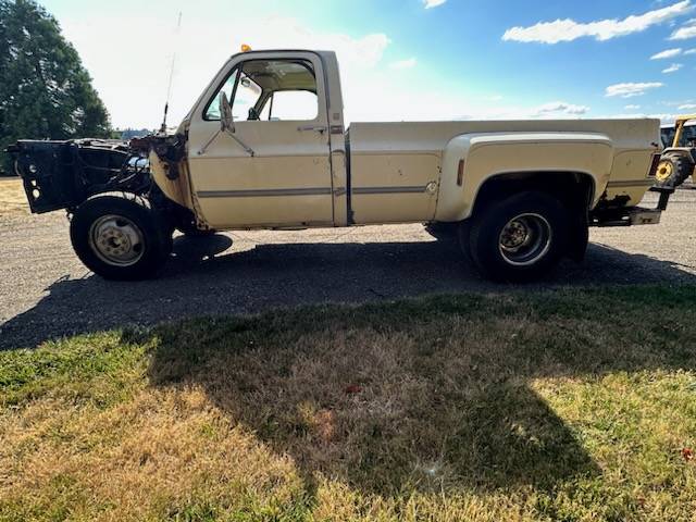 Chevrolet-scottsdale-1978-yellow-1