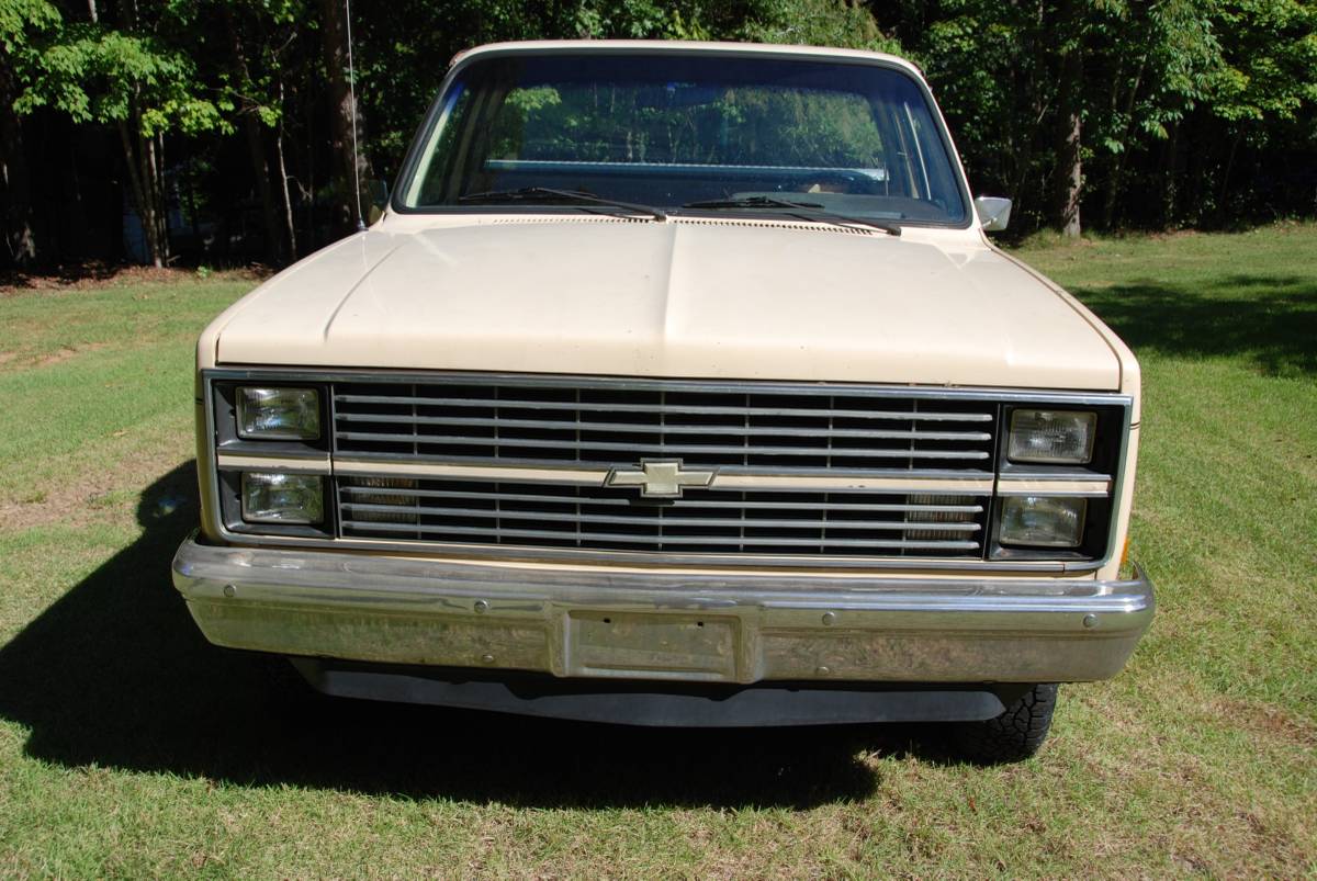 Chevrolet-scottsdale-1984-18