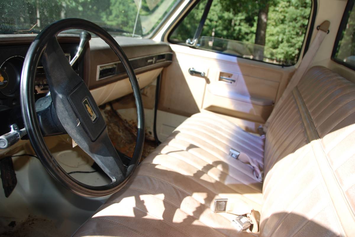 Chevrolet-scottsdale-1984-24