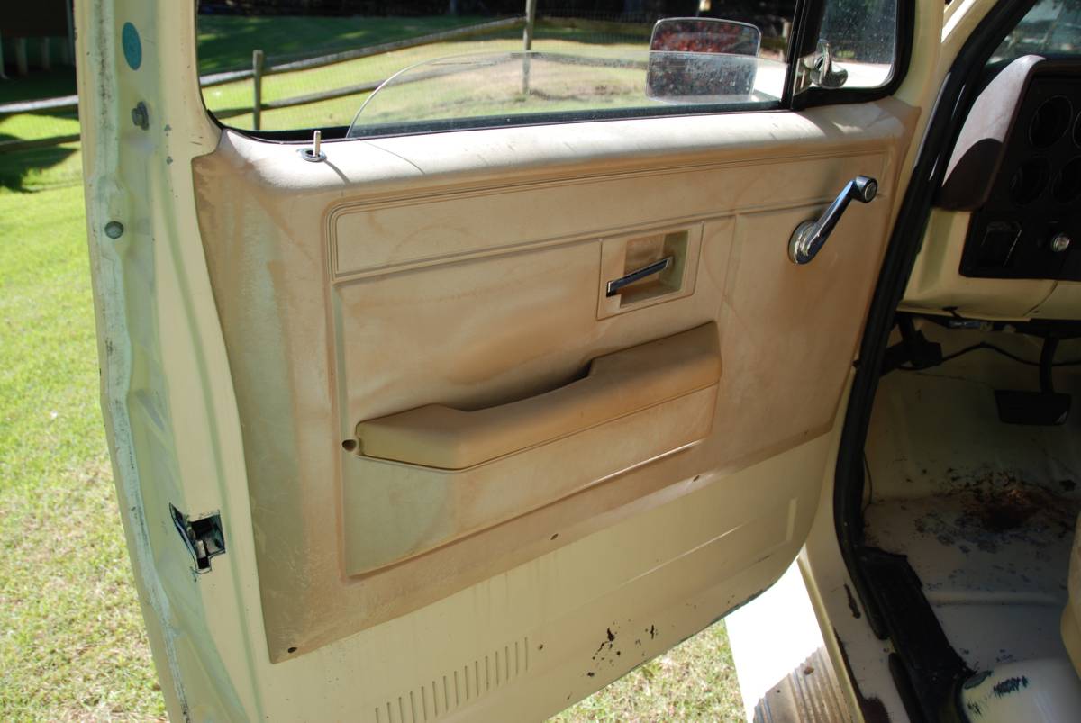Chevrolet-scottsdale-1984-29