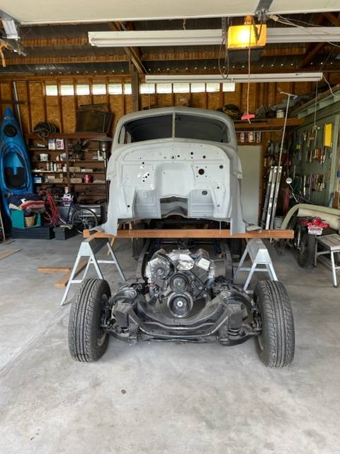 Chevrolet-sedan-1946-custom-1