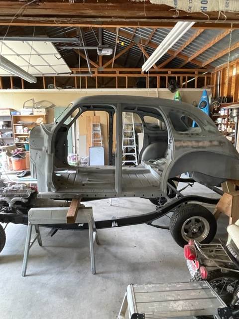 Chevrolet-sedan-1946-custom-5