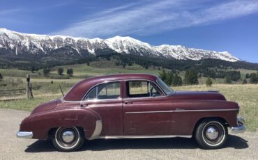 Chevrolet-sedan-dulxe-1949-red