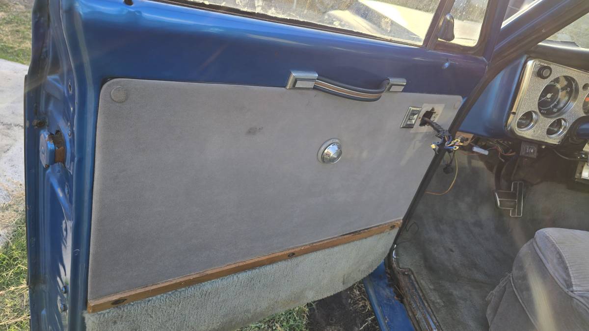 Chevrolet-silverado-1500-1969-blue-10