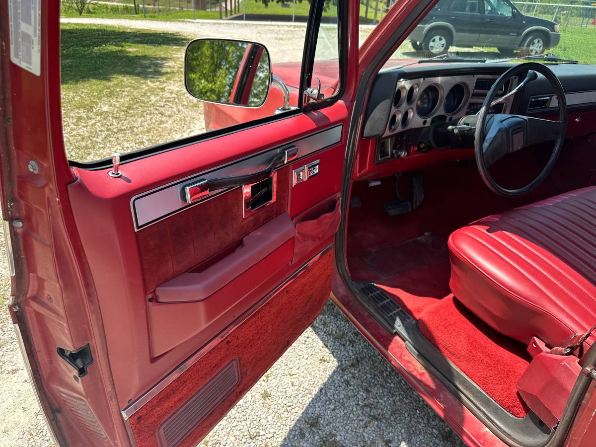 Chevrolet-silverado-1500-1983-red-3