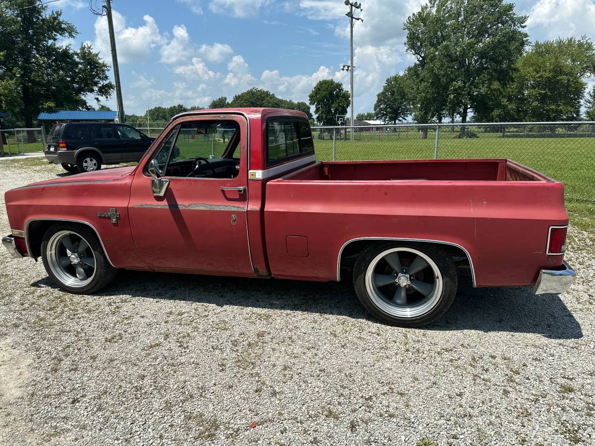 Chevrolet-silverado-1500-1983-red-7