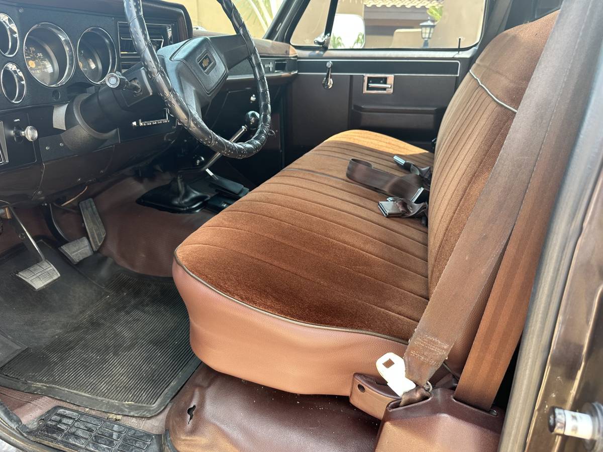 Chevrolet-silverado-1500-1984-16