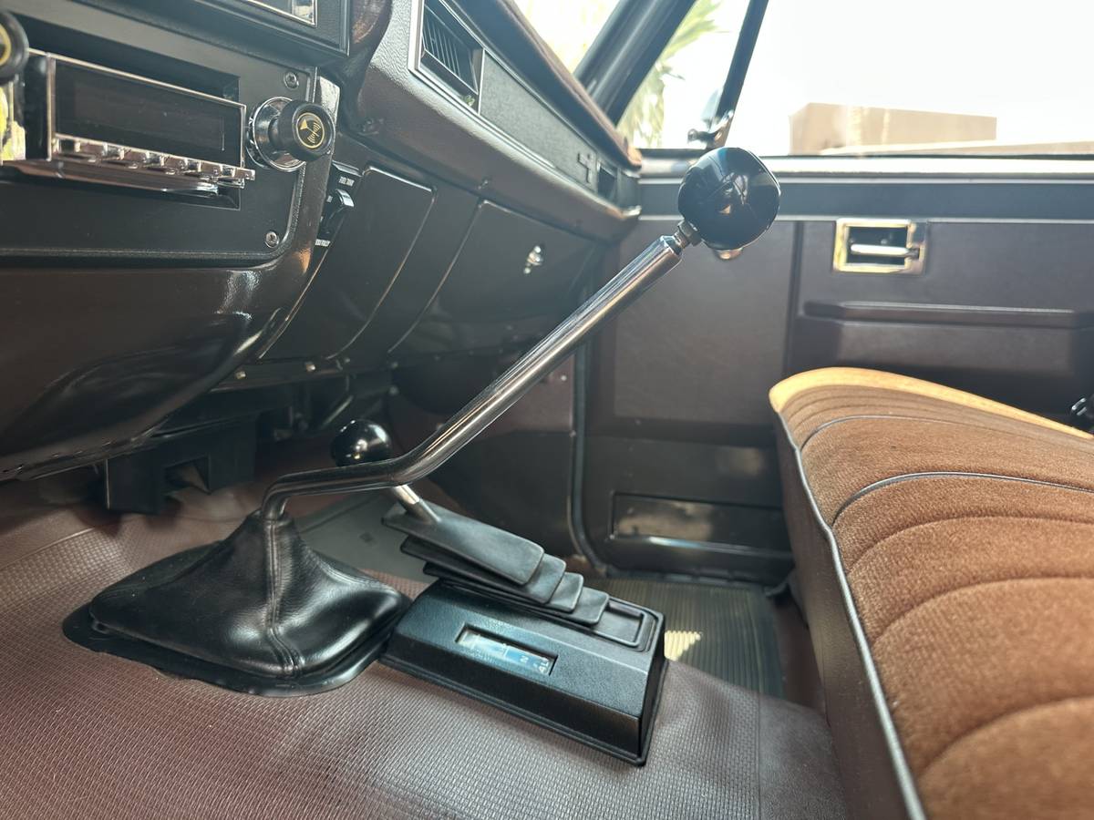 Chevrolet-silverado-1500-1984-17