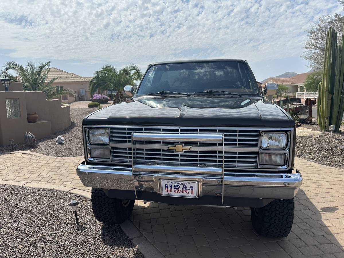 Chevrolet-silverado-1500-1984-2