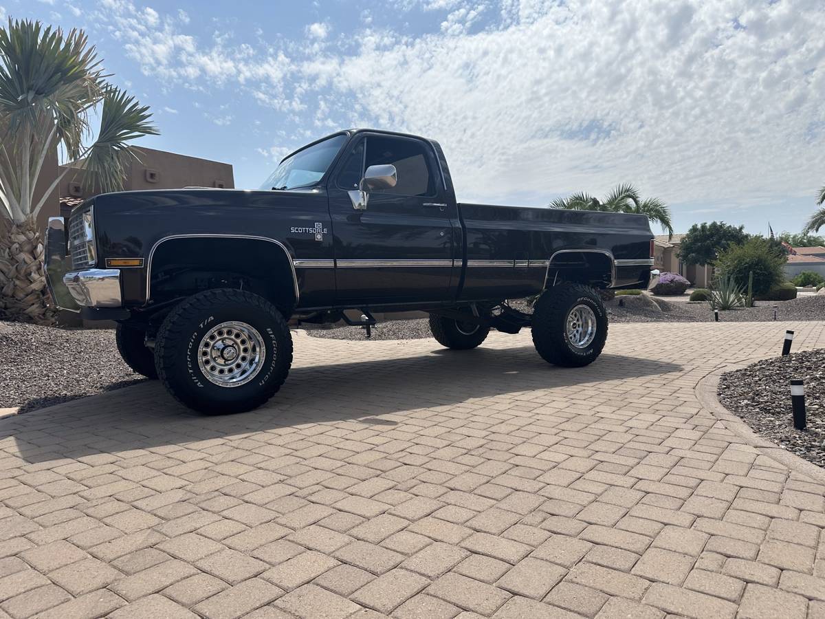 Chevrolet-silverado-1500-1984-21