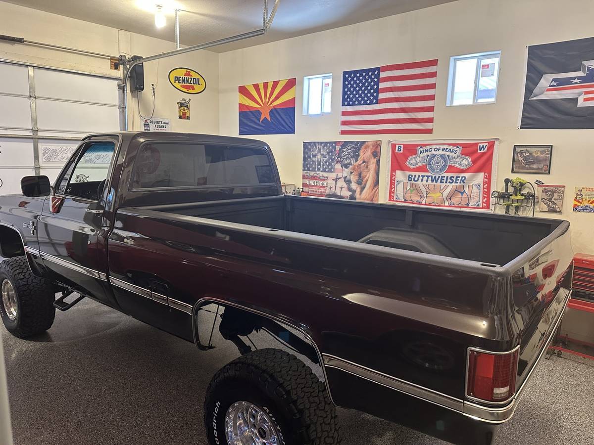 Chevrolet-silverado-1500-1984-5