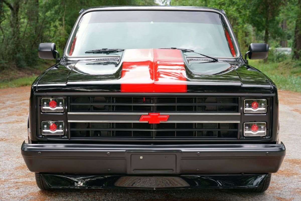 Chevrolet-silverado-1500-1985-black-1