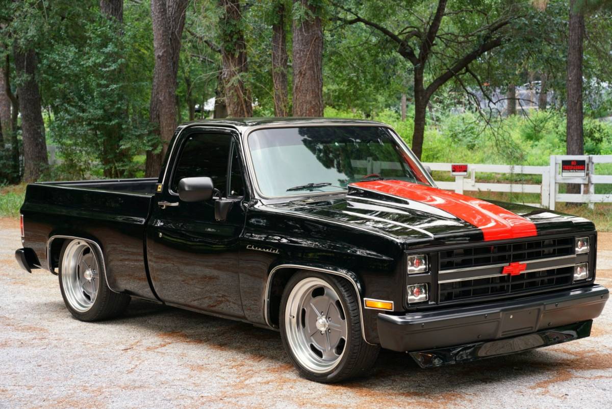 Chevrolet-silverado-1500-1985-black-7