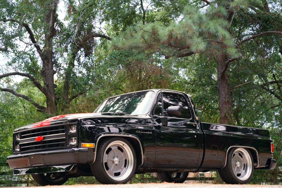 Chevrolet-silverado-1500-1985-black-8