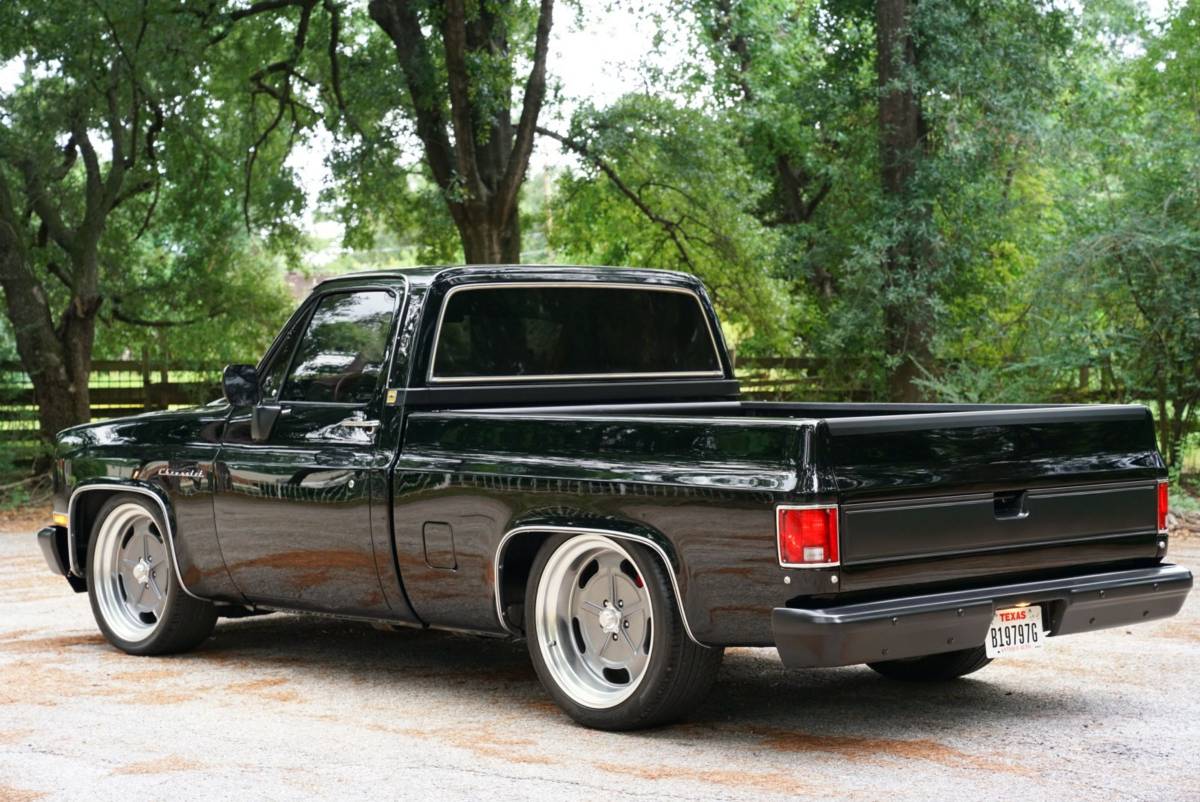 Chevrolet-silverado-1500-1985-black-9