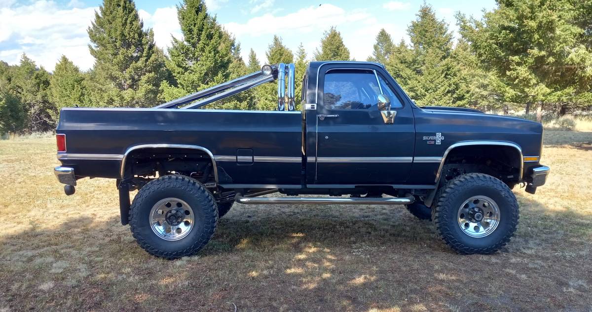 Chevrolet-silverado-1500-1987-black-1