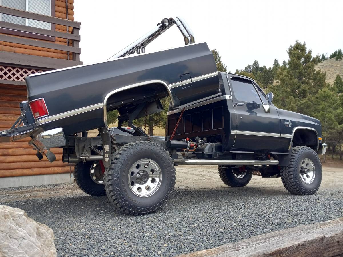 Chevrolet-silverado-1500-1987-black-2