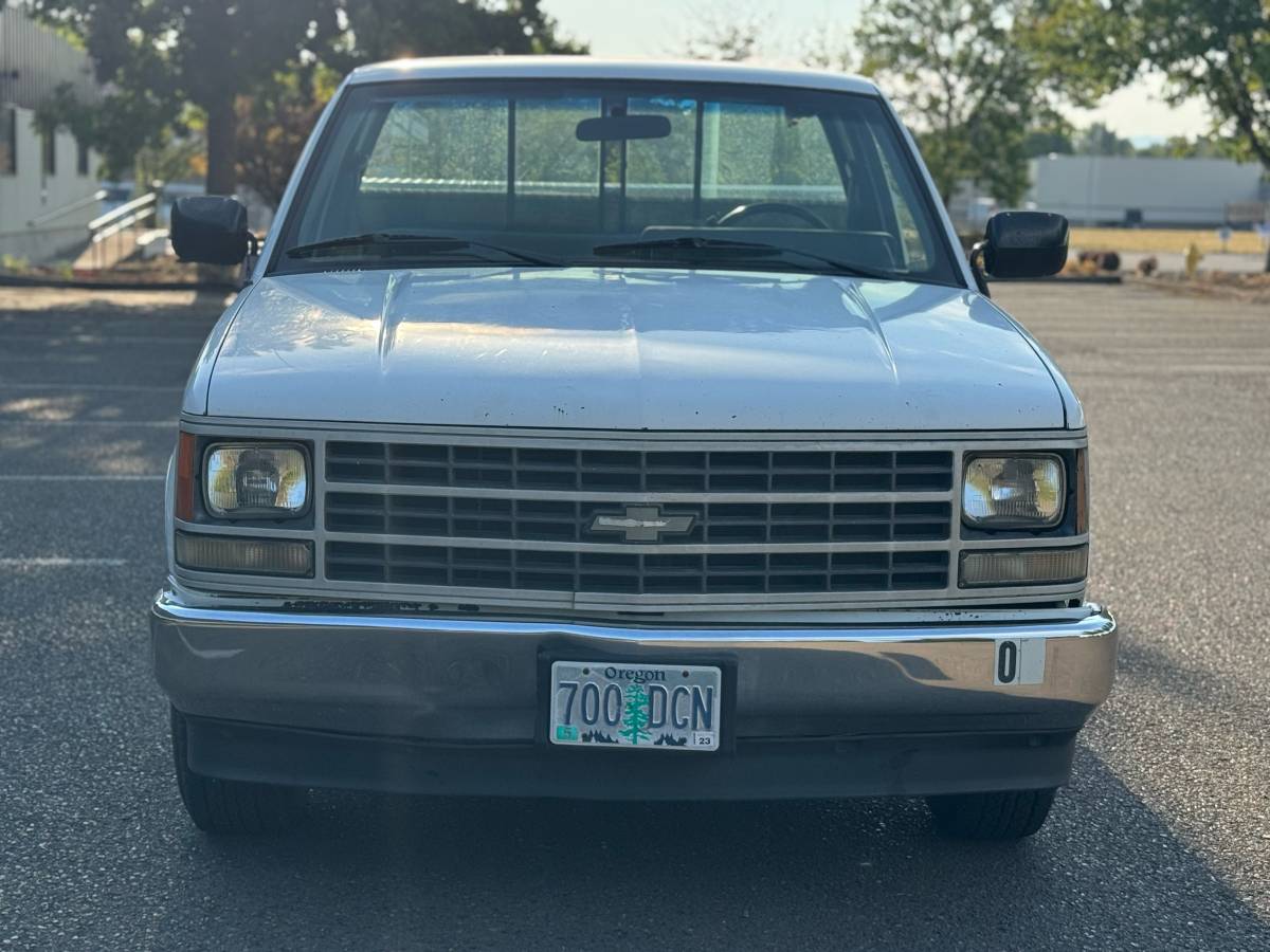 Chevrolet-silverado-1500-1989-white-1