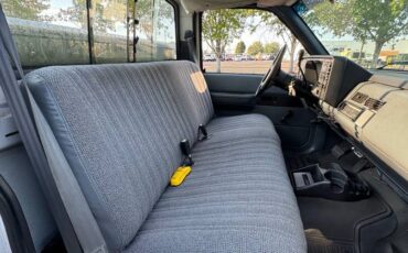 Chevrolet-silverado-1500-1989-white-4