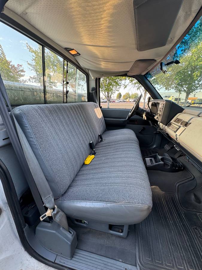 Chevrolet-silverado-1500-1989-white-4