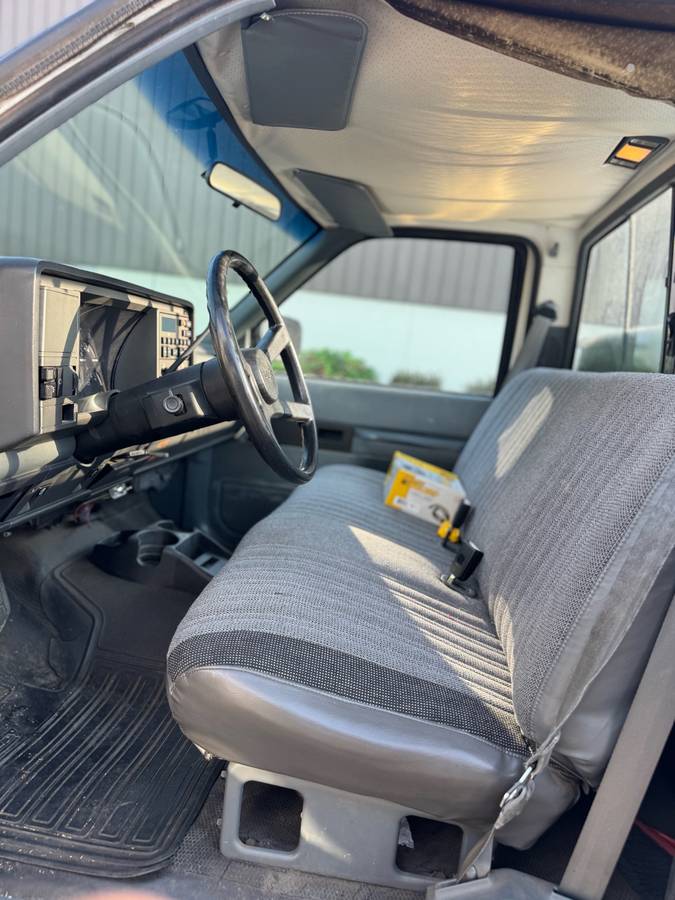 Chevrolet-silverado-1500-1989-white-8