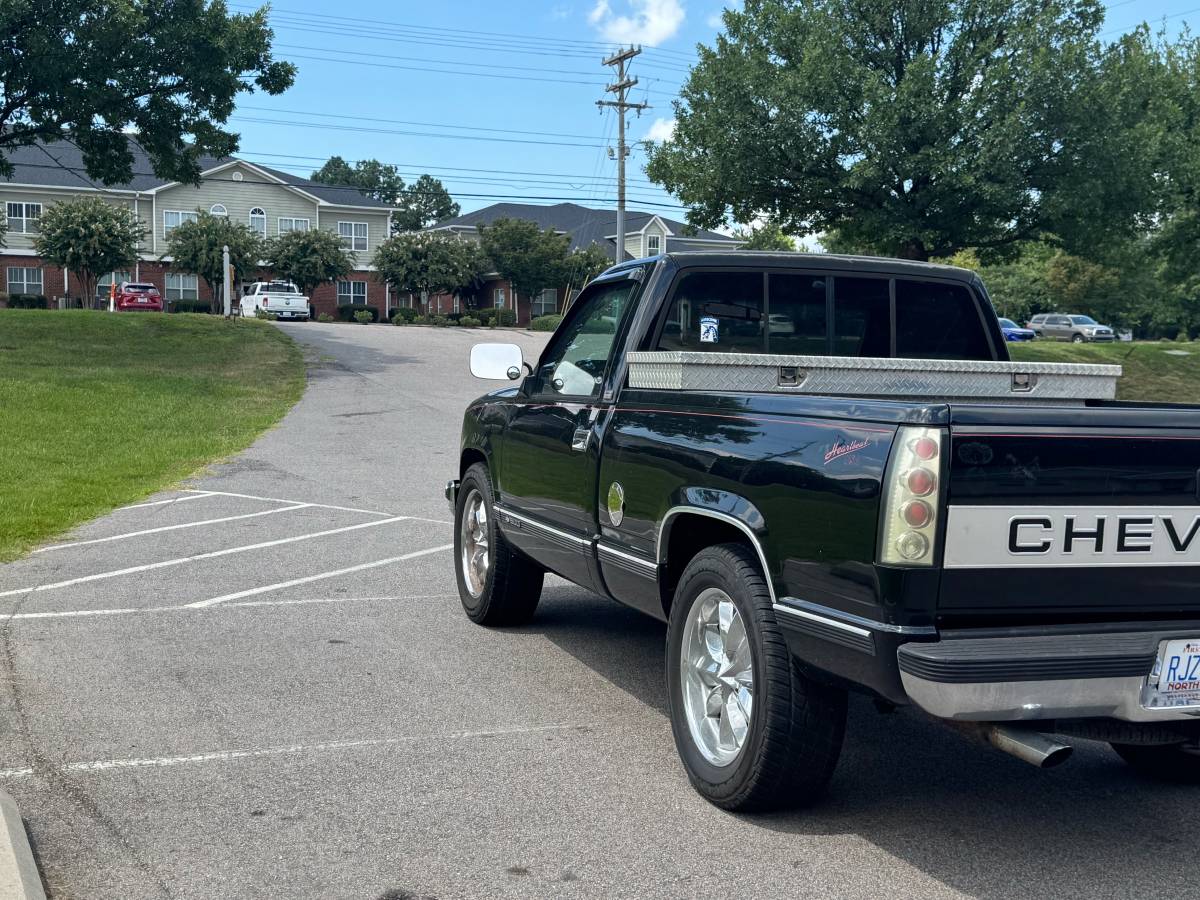 Chevrolet-silverado-1500-1990-black-1