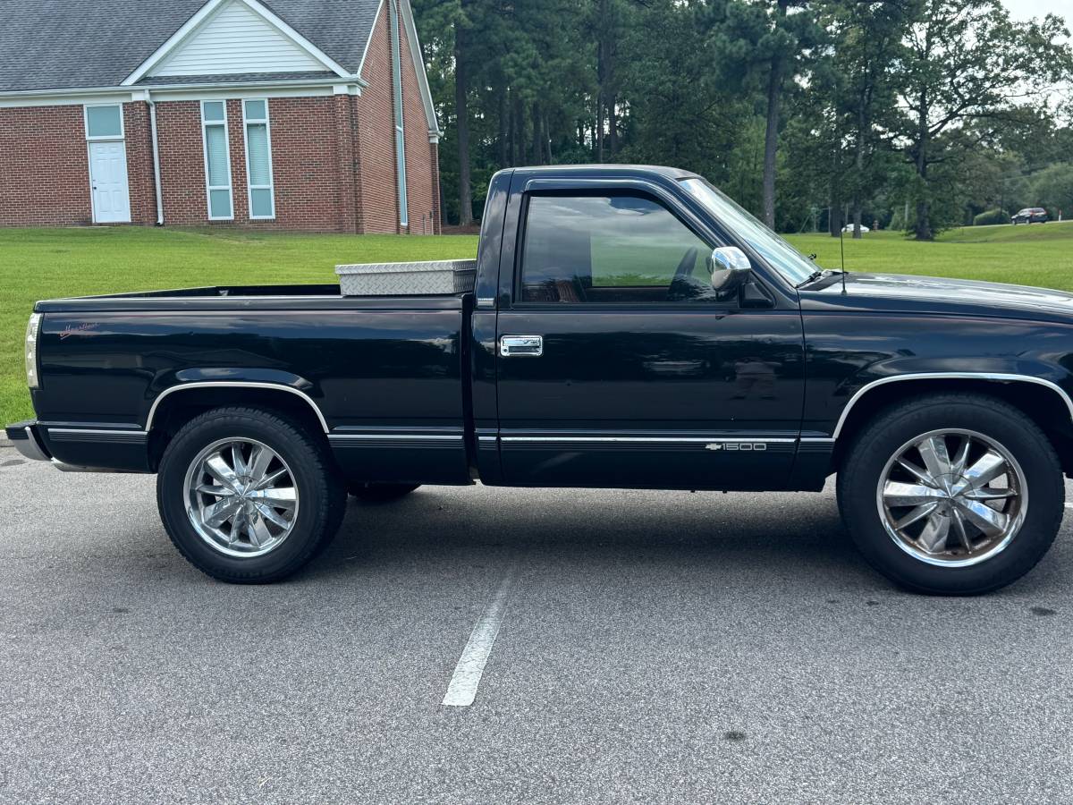 Chevrolet-silverado-1500-1990-black-3