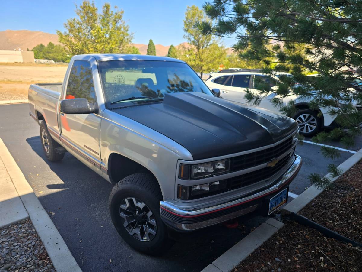 Chevrolet-silverado-1500-1992-silver-2