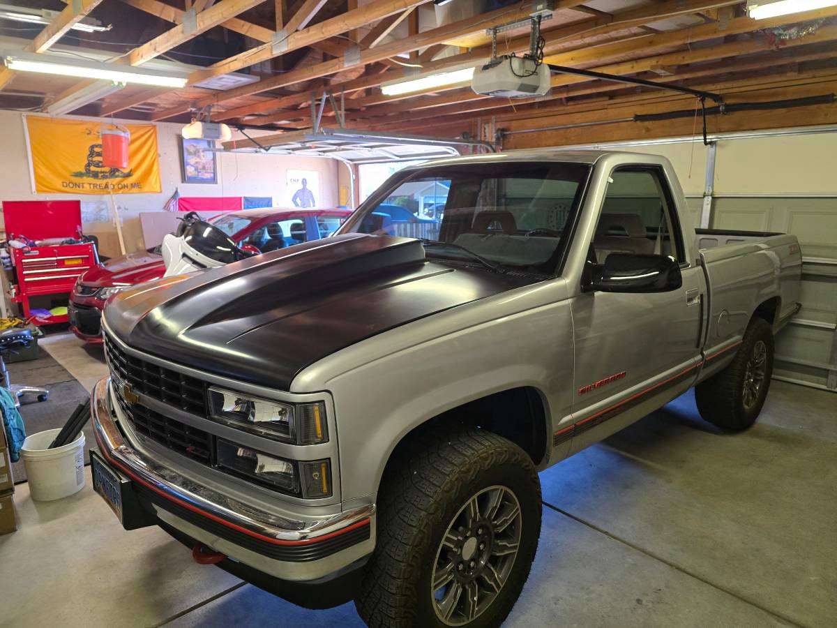 Chevrolet-silverado-1500-1992-silver-4